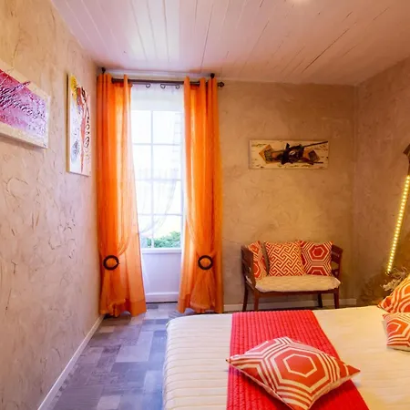 Casa vacanze Maison Typique En Pierre Avec Grand Jardin, Animaux Acceptés - Fr-1-616-219