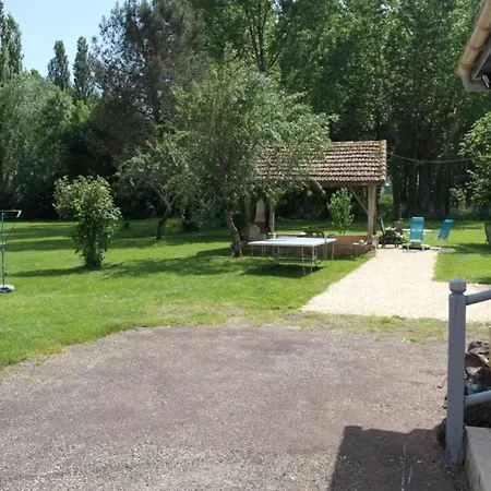 Hétvégi ház Maison Typique En Pierre Avec Grand Jardin, Animaux Acceptes - Fr-1-616-219 *