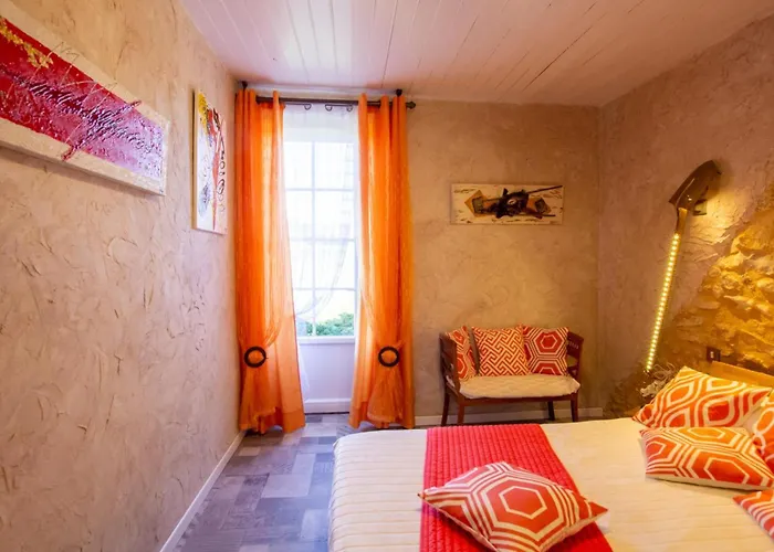 Dom wakacyjny Maison Typique En Pierre Avec Grand Jardin, Animaux Acceptes - Fr-1-616-219