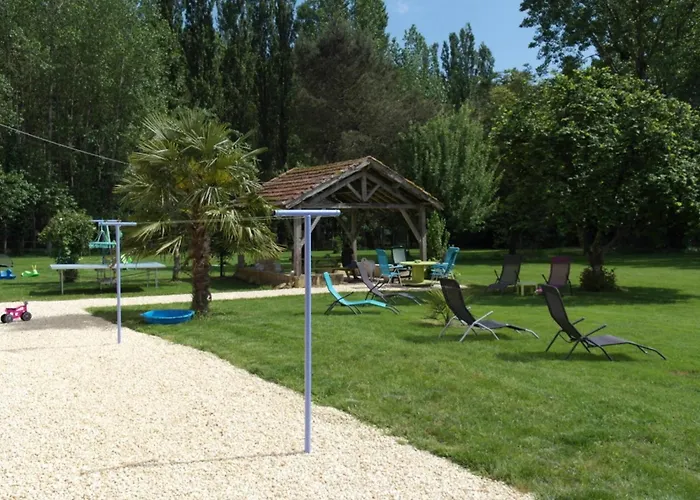 Dom wakacyjny Maison Typique En Pierre Avec Grand Jardin, Animaux Acceptes - Fr-1-616-219 *